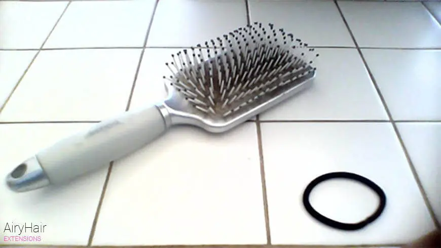 Hairbrush and 1 Large Hair Tie