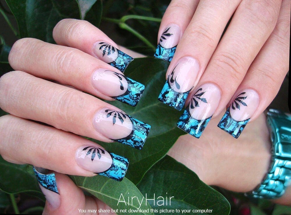 Sea blue manicure art