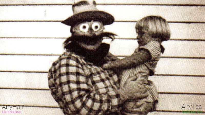 Creepy old Halloween costume: dad and a daughter