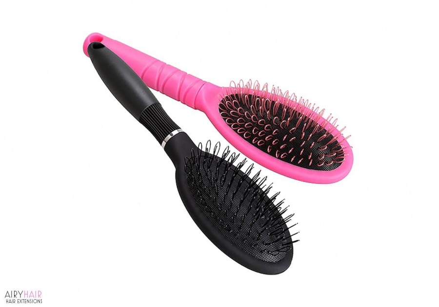 Antistatic Loop Brush for Hair Extensions